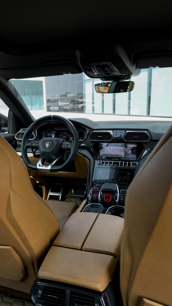 Зеленый Lamborghini Urus Photo 5
