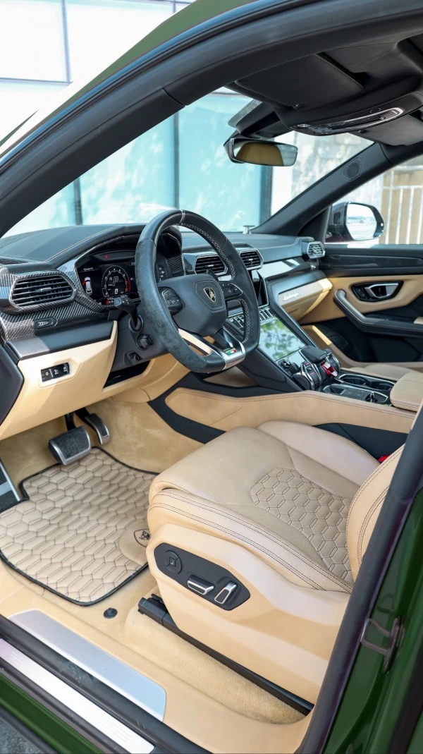 Зеленый Lamborghini Urus Photo 7