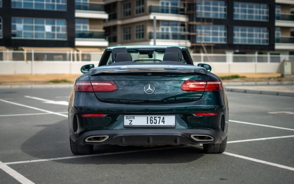 Green Mercedes E200 Cabrio Photo 3
