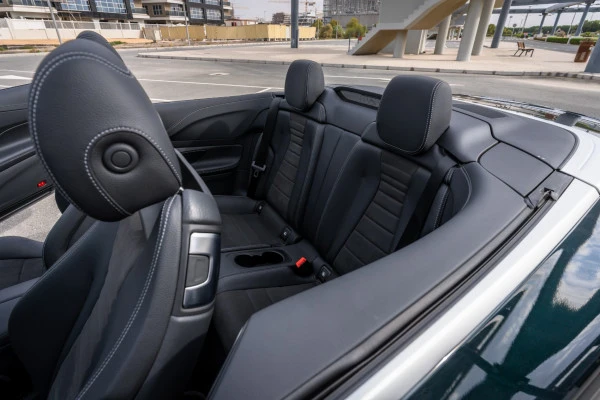 Green Mercedes E200 Cabrio Photo 7