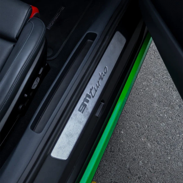 Green Porsche 911 Turbo Photo 11