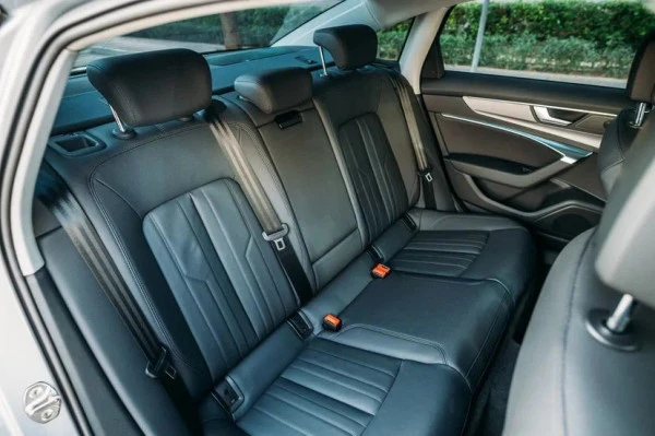 Grey Audi A6 Photo 4
