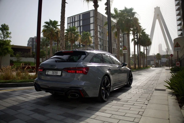 Серый Audi RS6 Photo 2
