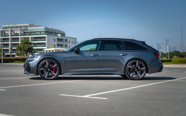 Grey Audi RS6 Photo 2