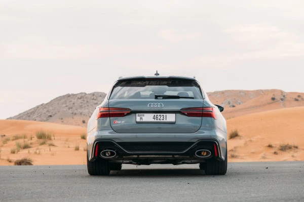 Серый Audi RS6 Photo 2