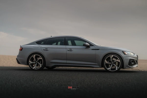Grey Audi RS5 Photo 2