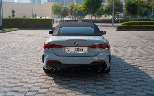 Grey BMW 430i cabrio Photo 3
