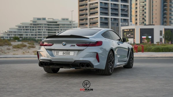 Серый BMW M8 Photo 4