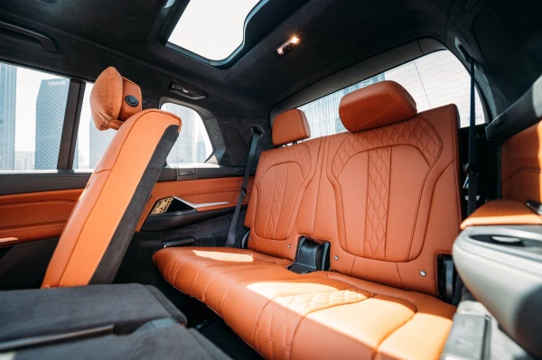 Серый BMW X7 40i Photo 5