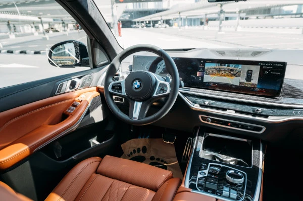 Серый BMW X7 40i Photo 6