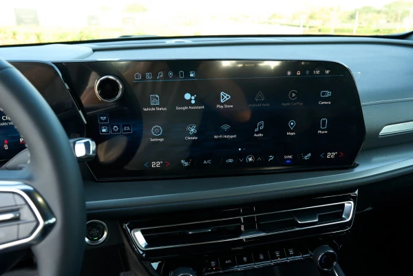 Серый Chevrolet Traverse Photo 11