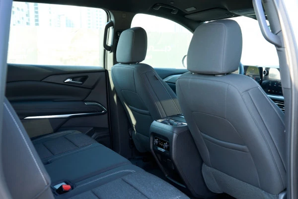 Серый Chevrolet Traverse Photo 13
