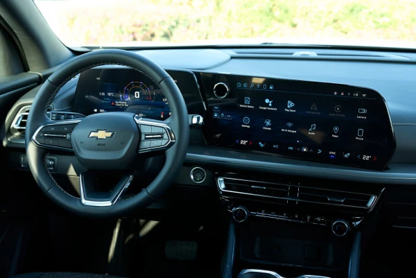 Серый Chevrolet Traverse Photo 14