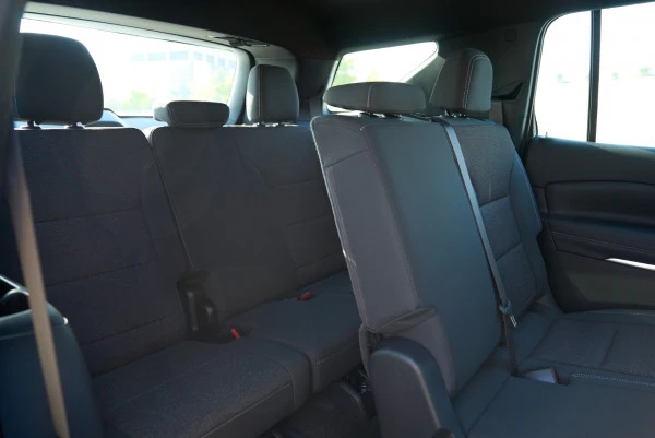 Серый Chevrolet Traverse Photo 16