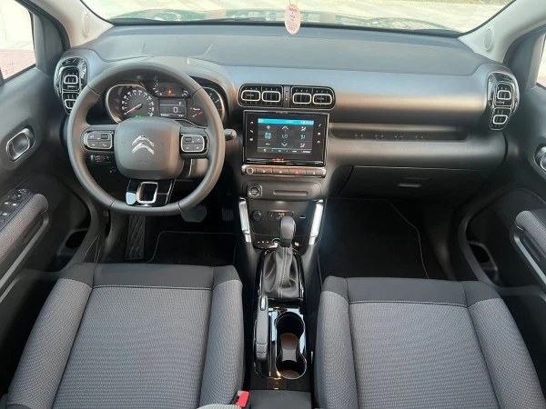 Grey Citroen C3 Aircross Photo 2