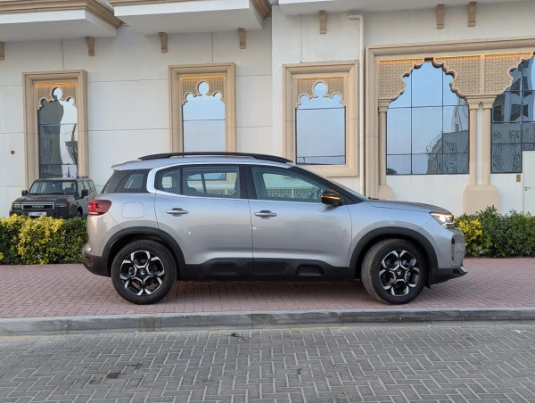 Grey Citroen C5 Aircross Photo 2