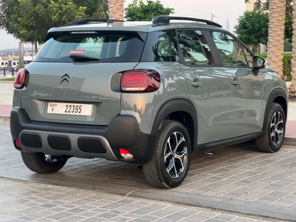 Grey Citroen C3 Aircross Photo 2