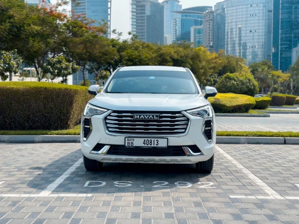 White Haval Jolion Photo 3