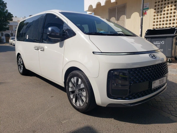 Grey Hyundai Staria 9S LUXE Photo 8