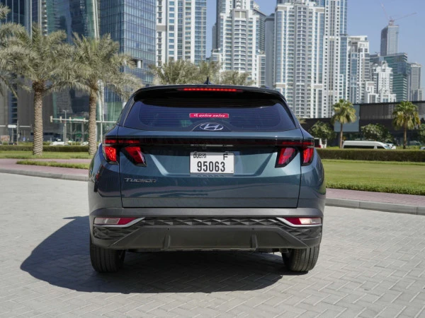 Grey Hyundai Tucson Photo 7