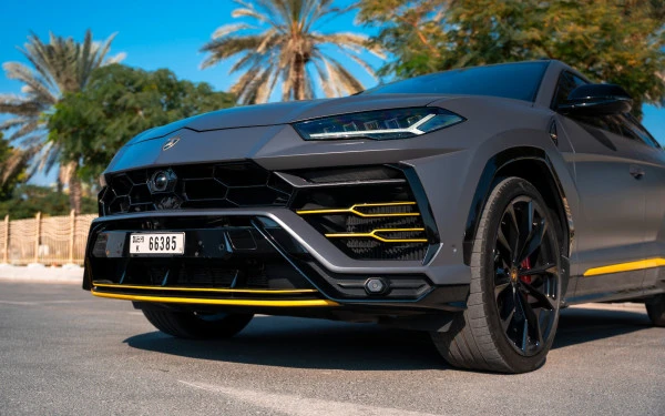 Grey Lamborghini Urus Photo 18