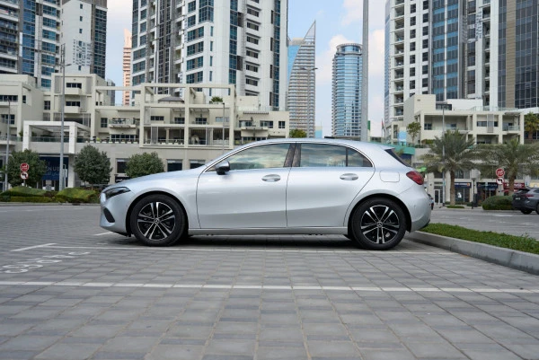 Grey Mercedes A180 Photo 3