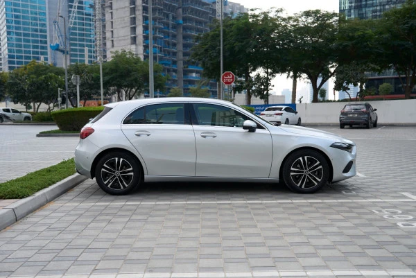 Grey Mercedes A180 Photo 6