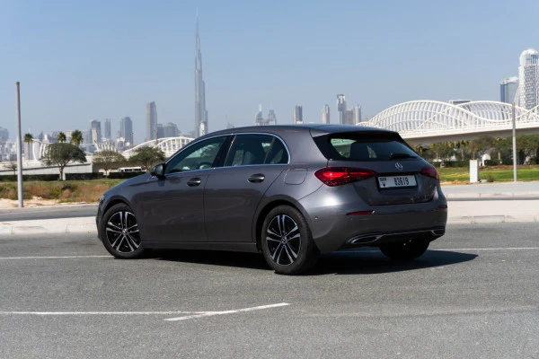 Grey Mercedes A180 Photo 3