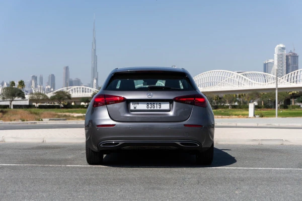 Grey Mercedes A180 Photo 4