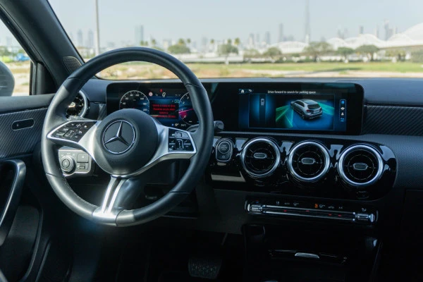 Grey Mercedes A180 Photo 6