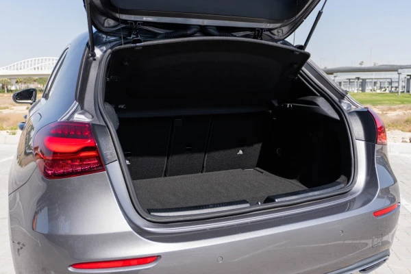 Grey Mercedes A180 Photo 13