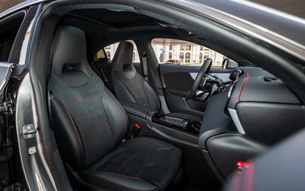 Grey Mercedes CLA200 Photo 12