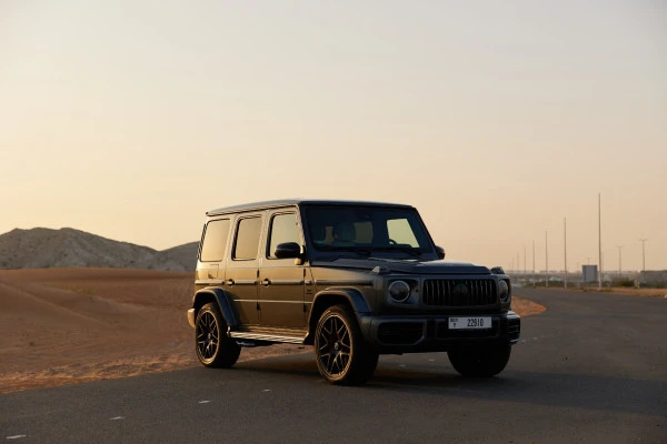 Grey Mercedes G63 AMG Photo 2