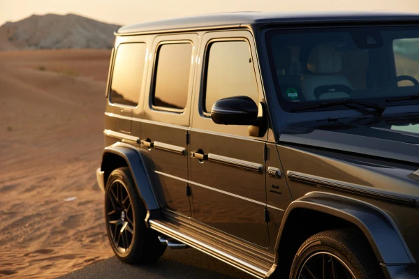 Grey Mercedes G63 AMG Photo 4