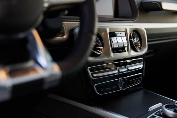 Grey Mercedes G63 AMG Photo 11