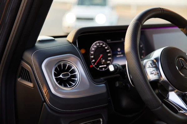 Grey Mercedes G63 AMG Photo 16