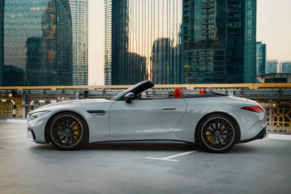 Grey Mercedes SL63 AMG Photo 2
