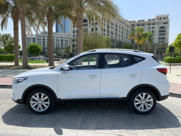White MG ZS Photo 2