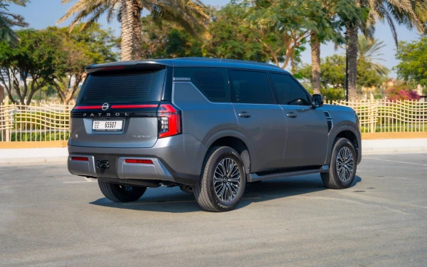 Grey Nissan Patrol Platinum V6 Photo 4