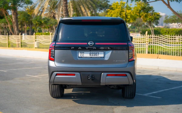 Grey Nissan Patrol Platinum V6 Photo 5