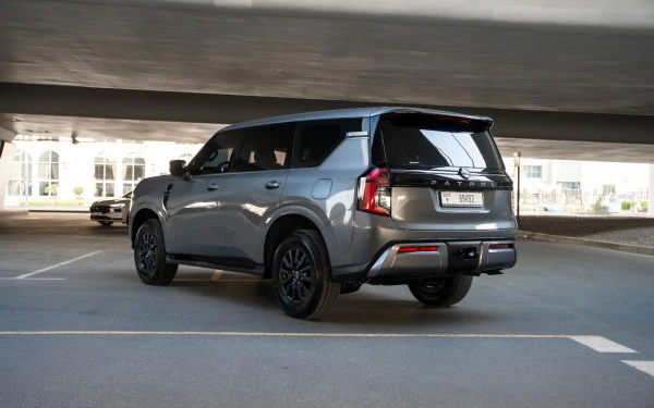 Grey Nissan Patrol V6 Photo 4