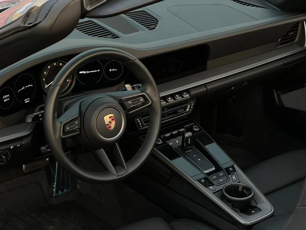 Grey Porsche 911 / Carrera Photo 8