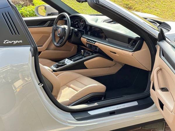 Серый Porsche Targa Photo 2