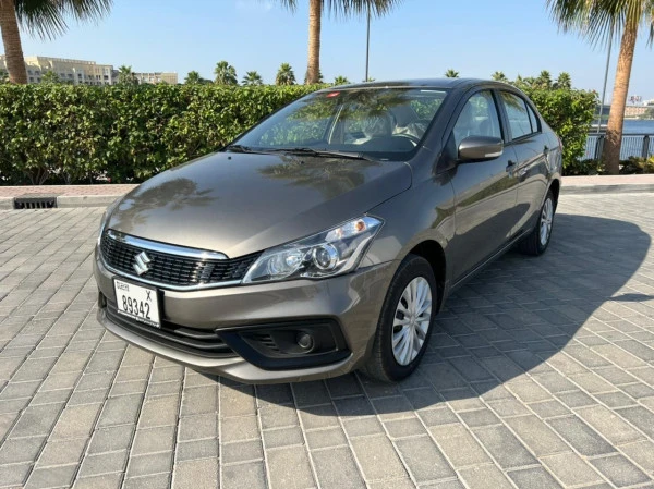Grey Suzuki Ciaz Photo 3