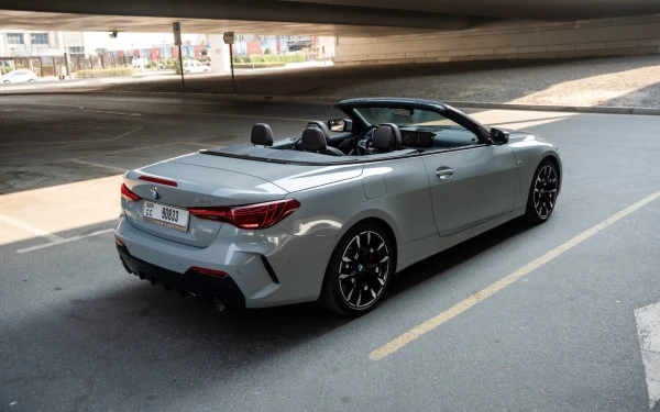Nardo grey BMW 420i Photo 9