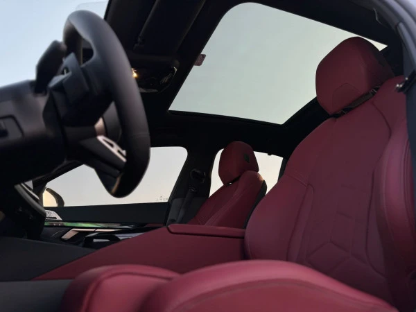 Nardo grey BMW 520i Photo 3