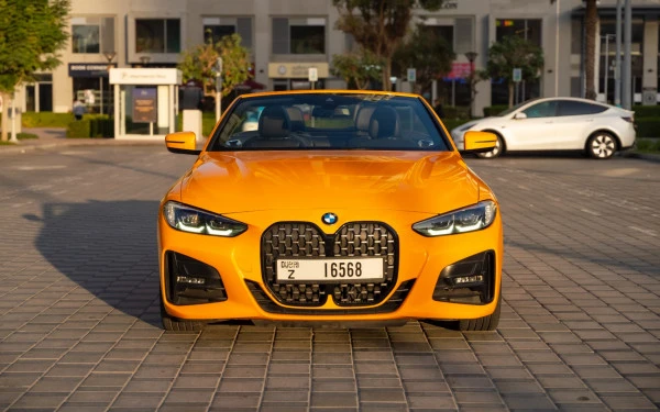 Orange BMW 430i cabrio Photo 2