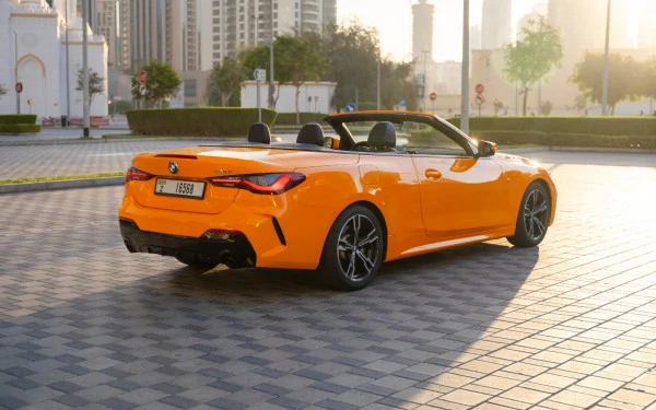 Orange BMW 430i cabrio Photo 3