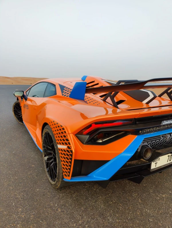 Оранжевый Lamborghini Huracan STO Photo 2