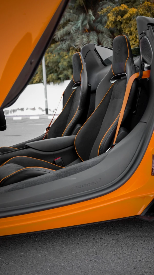 Оранжевый McLaren Artura Photo 7